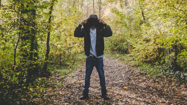 What Are the Special Considerations for Nutrition Planning in Cold Weather Sports like Skiing?